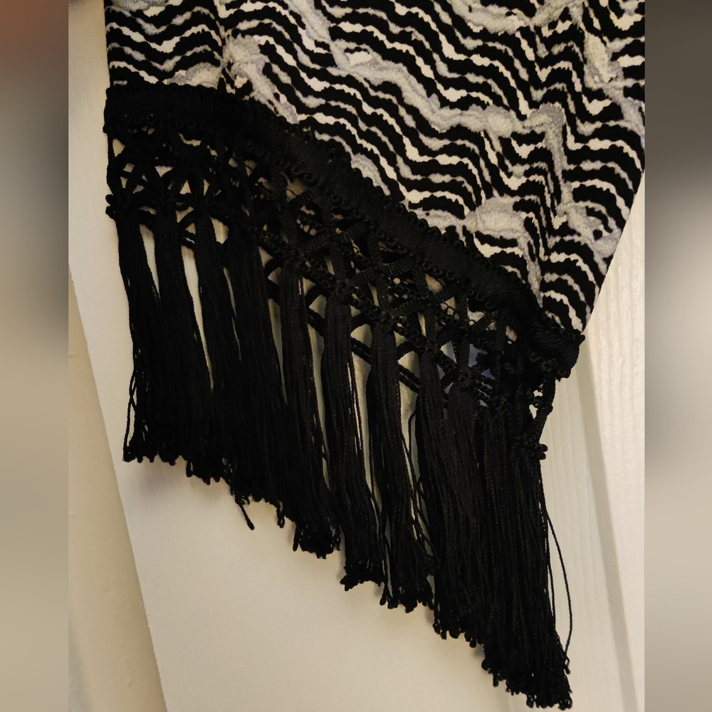 Karen Kane Dress - Picture 2 of 7